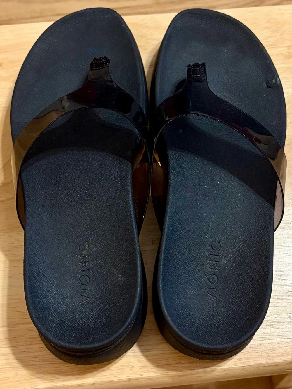 Vionic Luminous Women's Thong Post Wedge Sandal